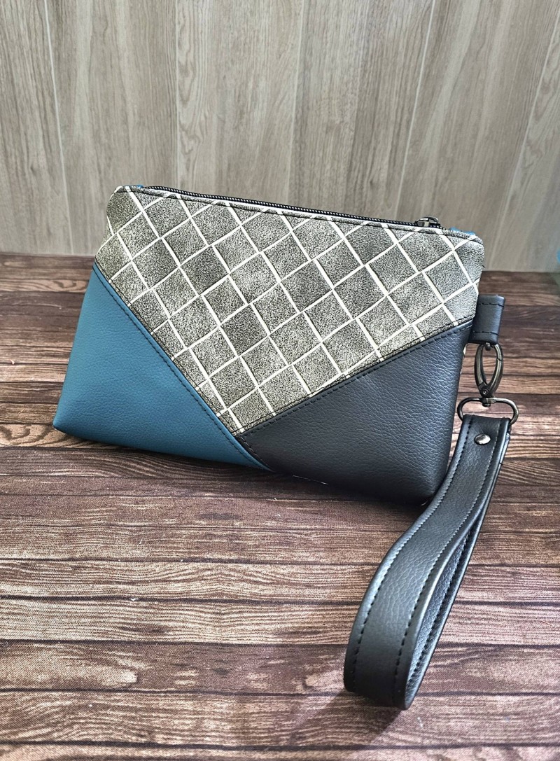 THE ALICE WRISTLET
