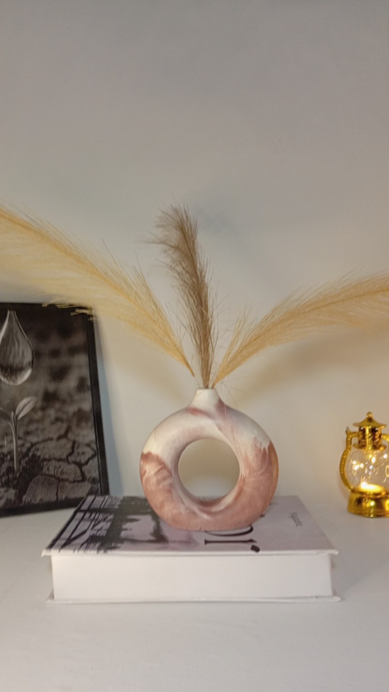 Marble donut vase