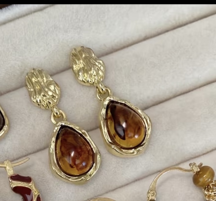 The Amber Gold Collection 🍂🌰⚱️