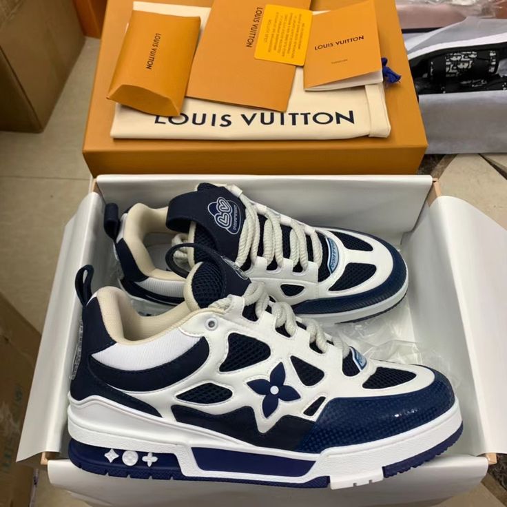 LV Skates blue & White