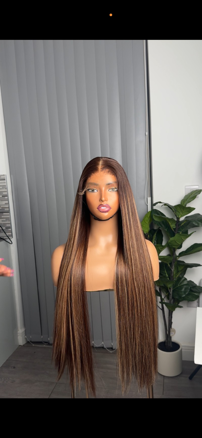 26” brown/blonde highlight straight hair