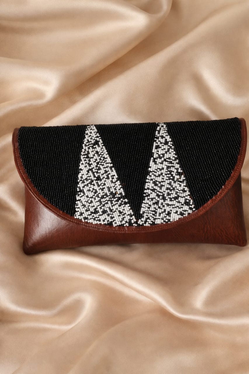 Black & White Zig Zag Beaded Clutch