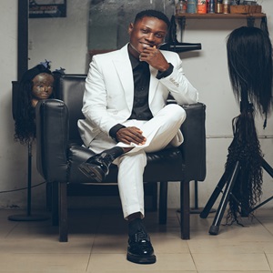 Personal Hair Consultation With Collins Ogbeide - 45 Minutes