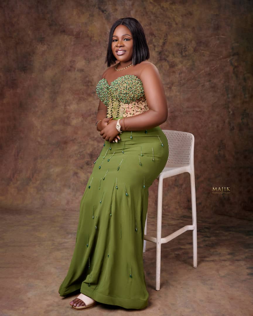 Elegant Handmade Aso-Ebi gown Chic & Stylish