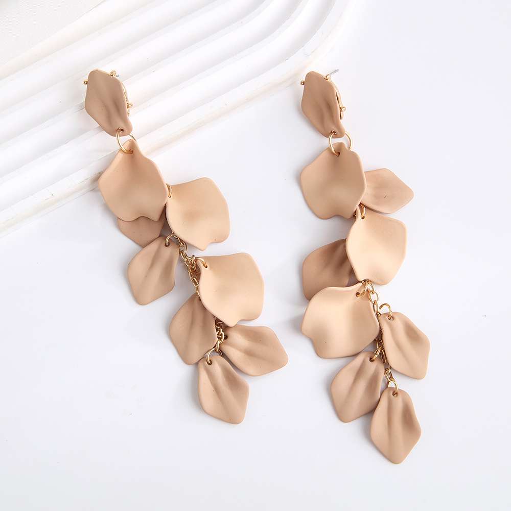 Petal leaf long earrings