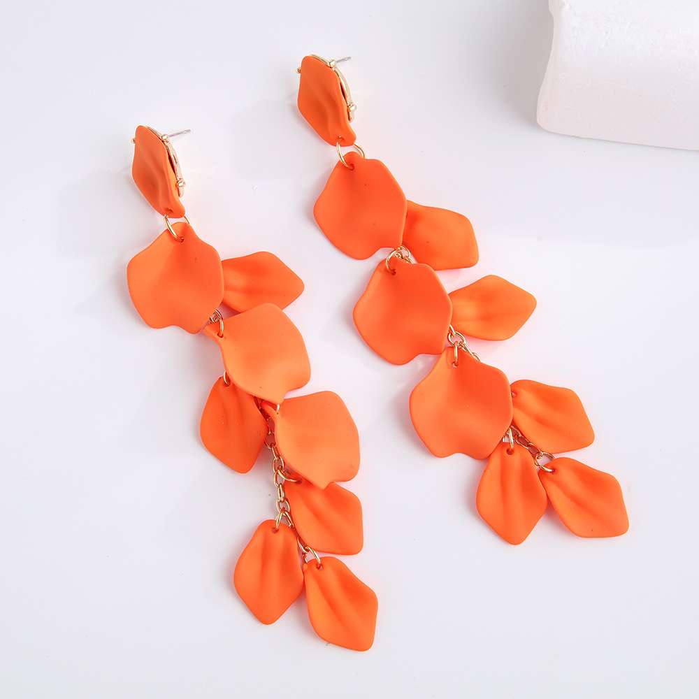 Petal leaf long earrings