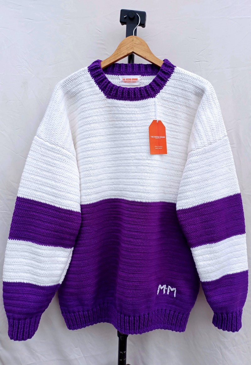 TWO-TONED SWEATSHIRT– Private One-on-One Crochet Session