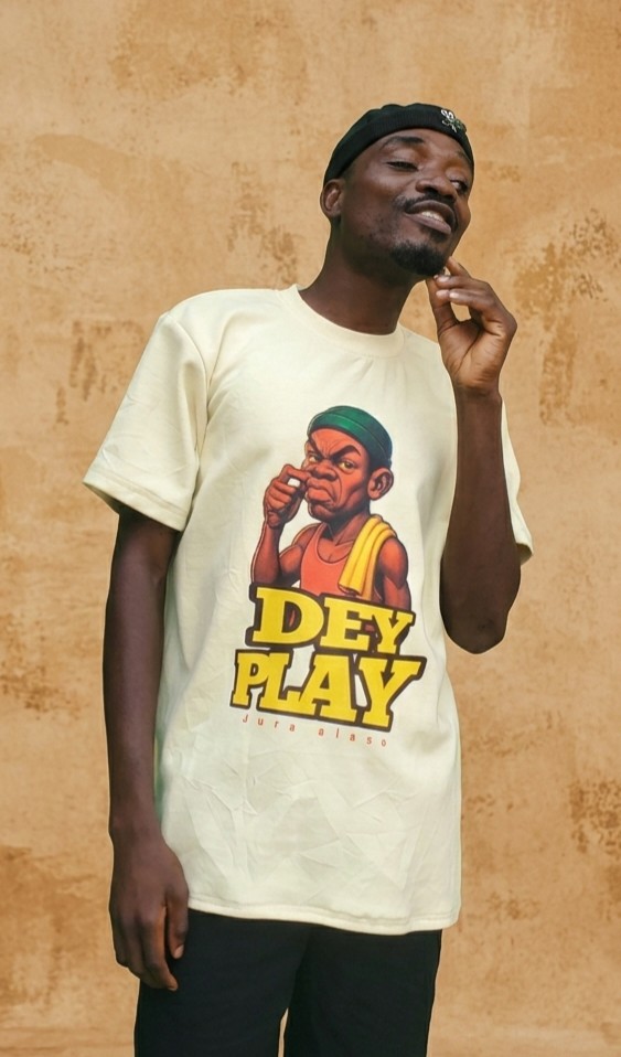 Dey Play Graphic Tee